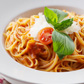 Linguine arrabiata (Paradicsomszósz-fokhagyma-chili)  